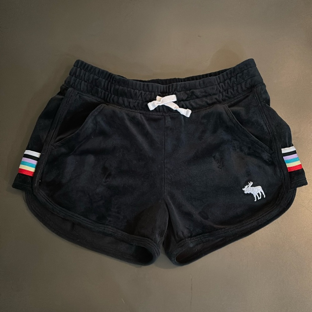 Abercrombie Kids black velvet shorts size 9/10